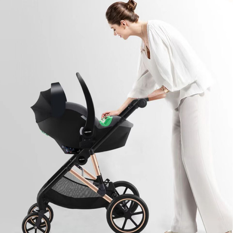 Детская коляска Travel system с детским автокреслом RA-U18